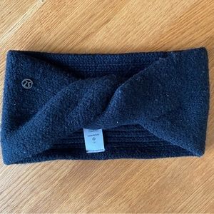 Lululemon headband, merino wool.
